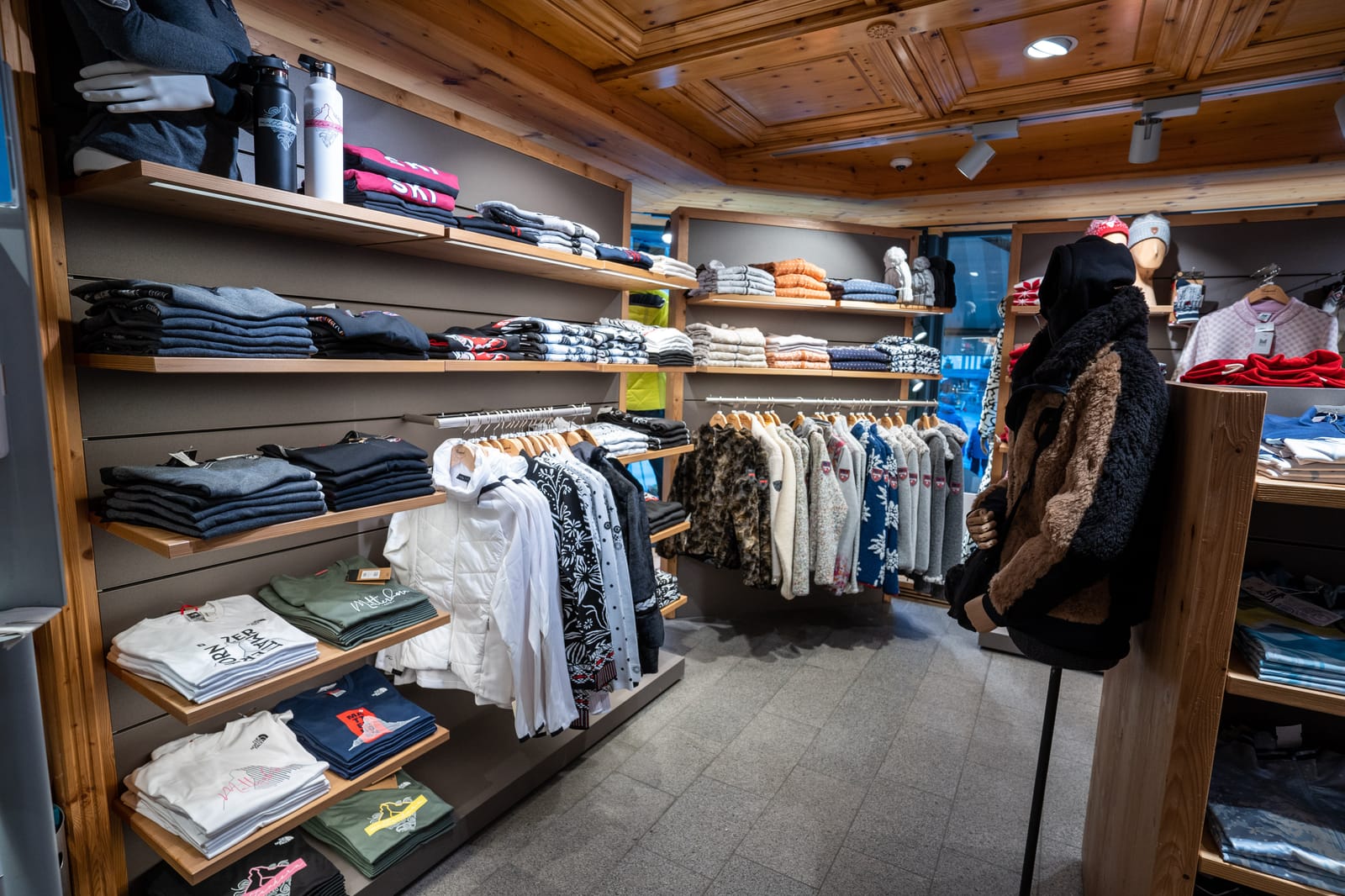 Bayard Sports & Fashion